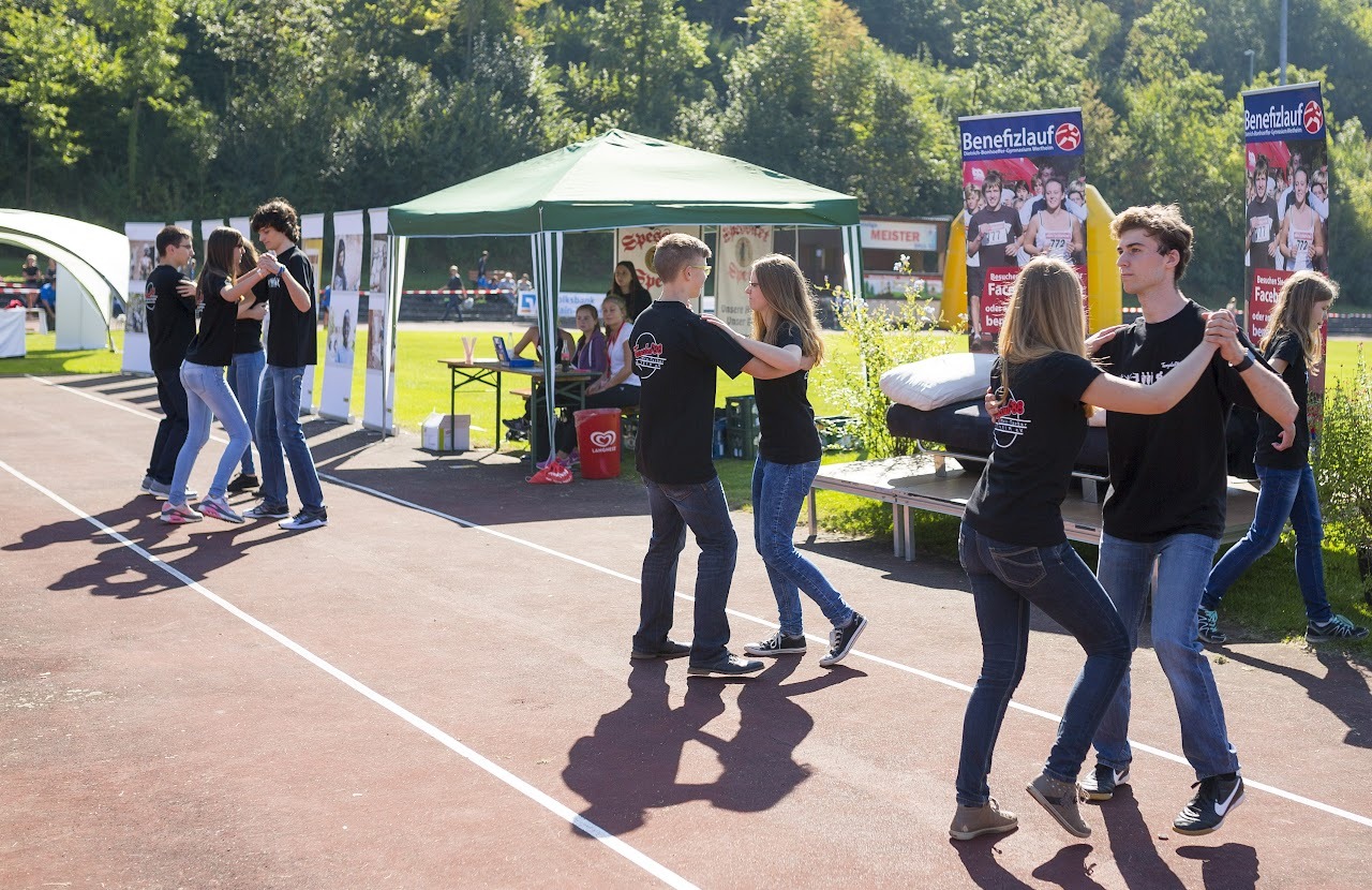 Bild vom 9. Benefizlauf im Jahr 2016. Dies ist das 170. Bild.